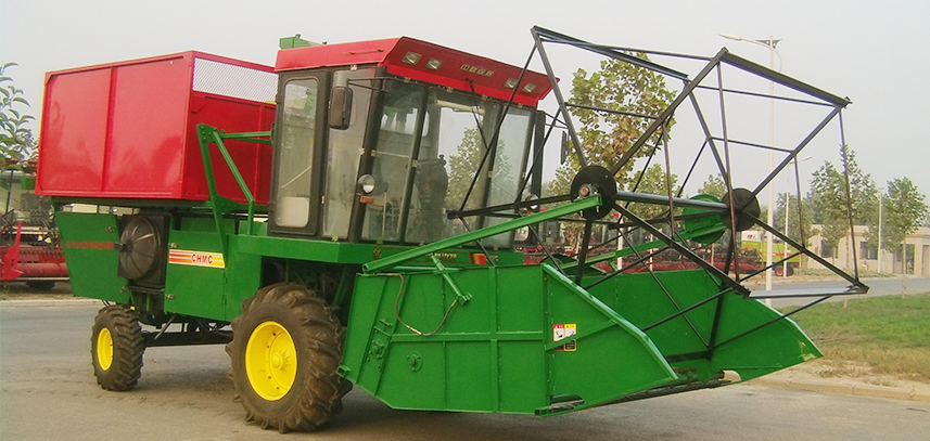 AG电子 4QZ-2450 自走式青饲料收获机